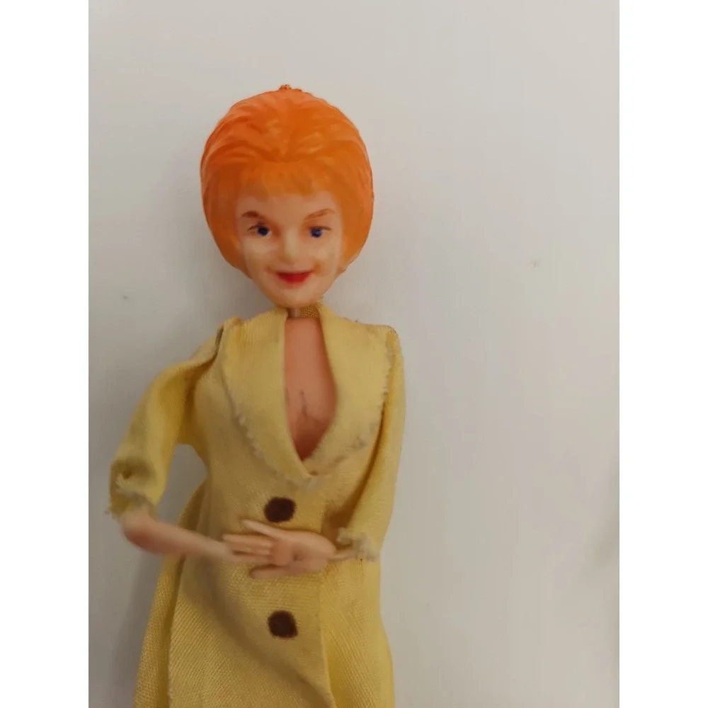 vintage antique miniature bisque dollhouse dolls C1